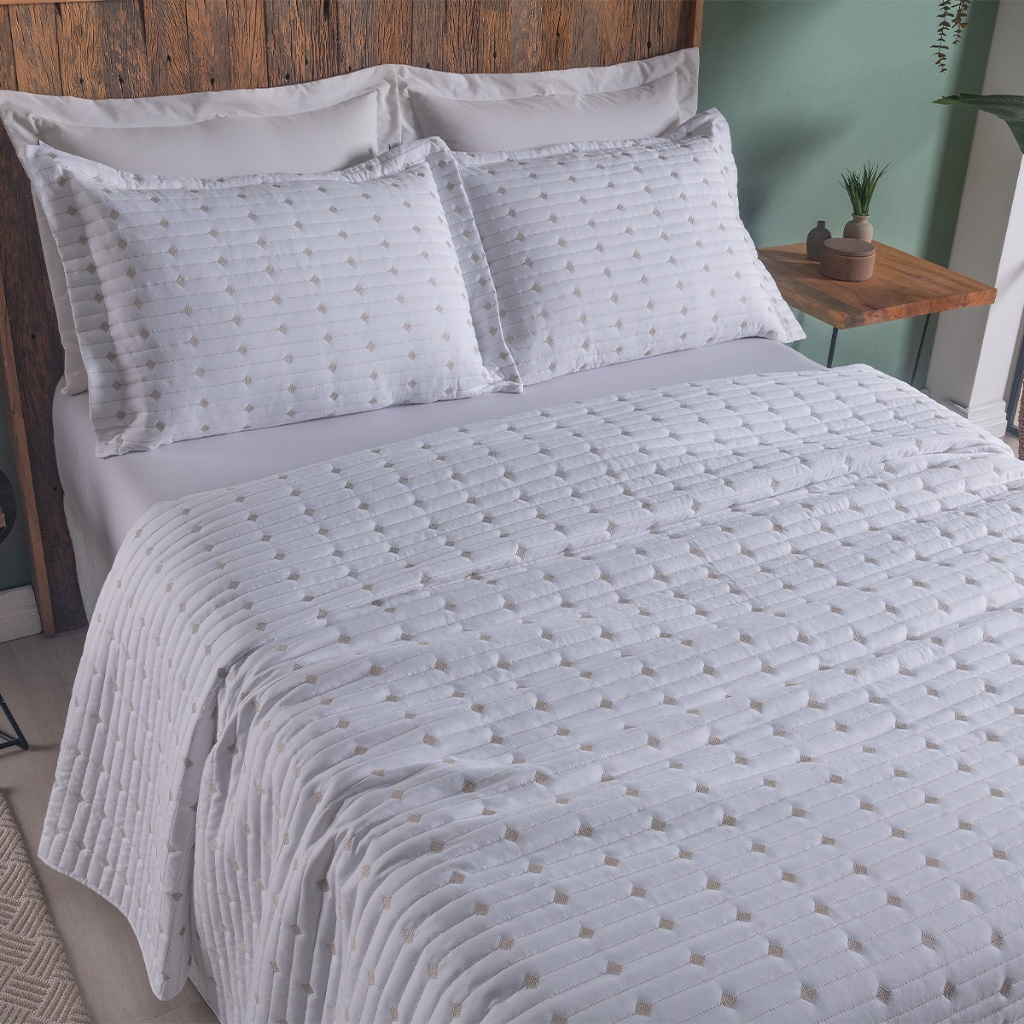 Kit Cobre Leito Casal Padrão 3 Pçs Decor Bordado Sofisticado