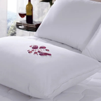 Kit c/ 4 Fronhas Impermeável Anti - Ácaro Branco com zíper 70cm x 50cm Promoção